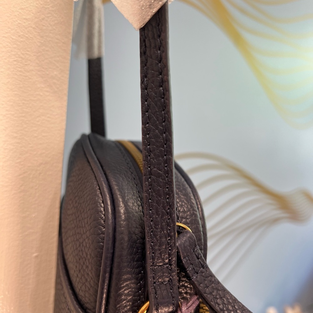 Stylish Navy Leather Crossbody Bag with Gold Hardware NWT - Picture 5 of 7